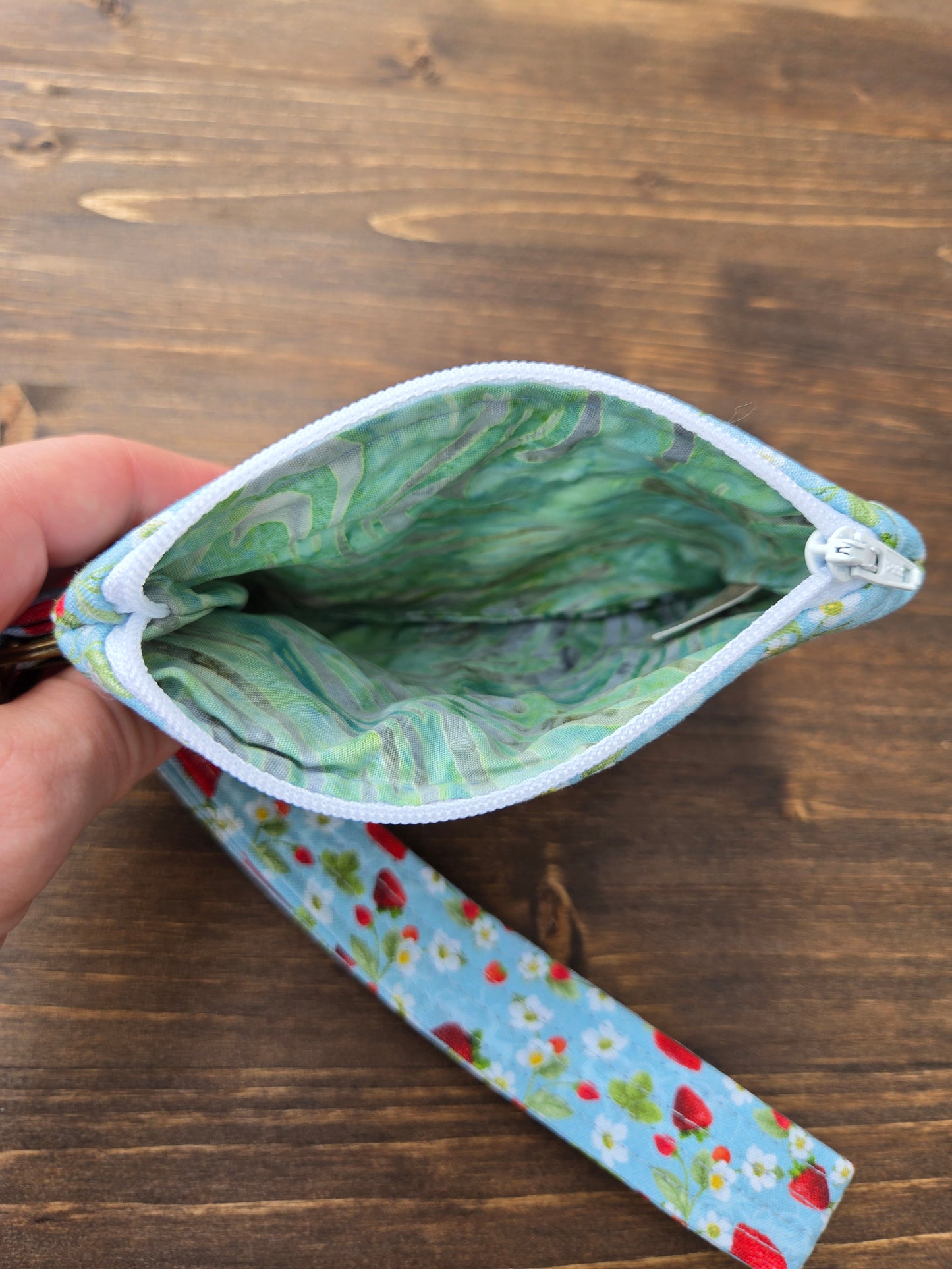 Keychain Wallet Strawberry Fabric