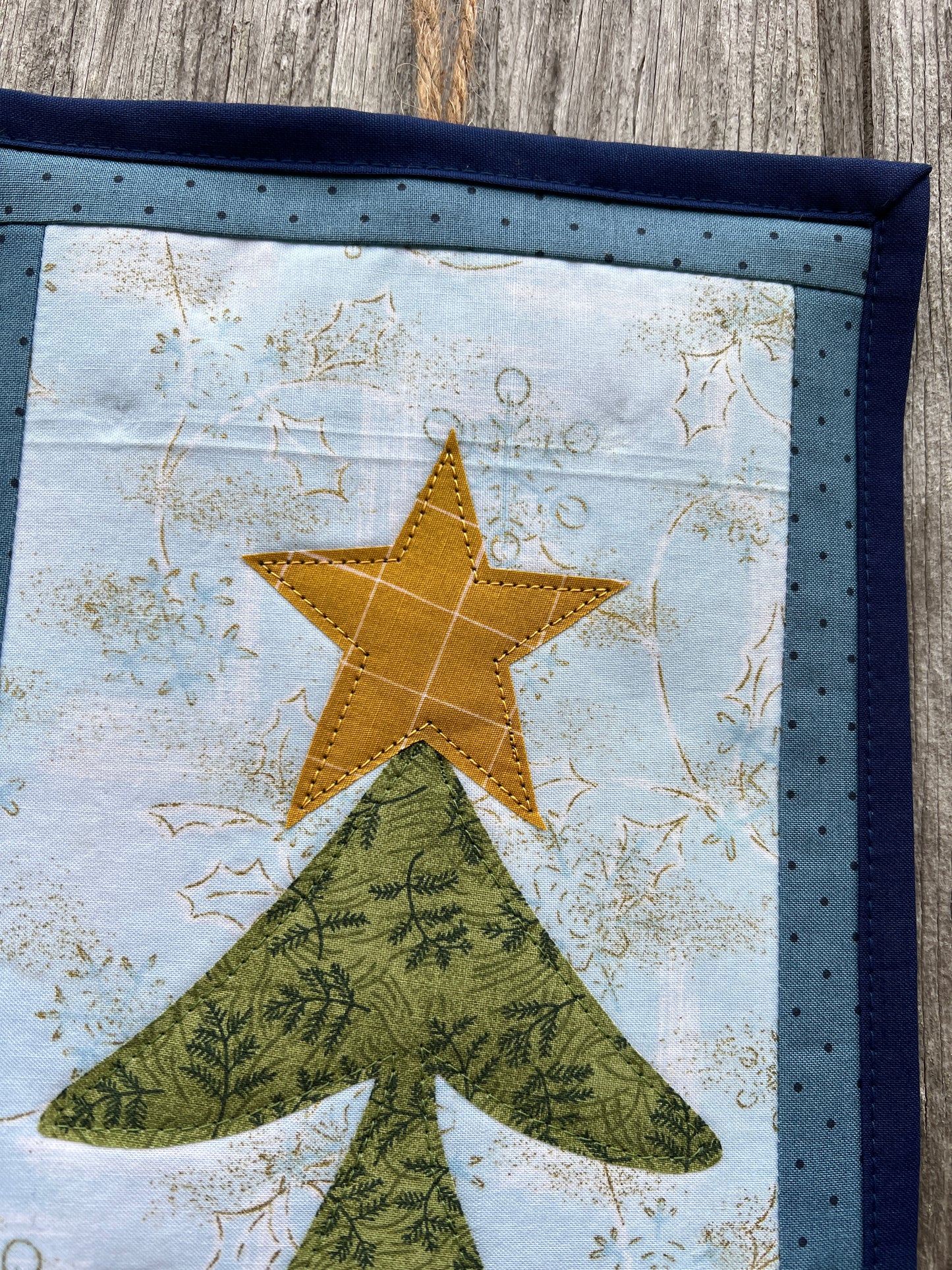 Christmas Tree Mini Banner - light green