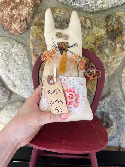 Primitive Cat - Dried Flowers