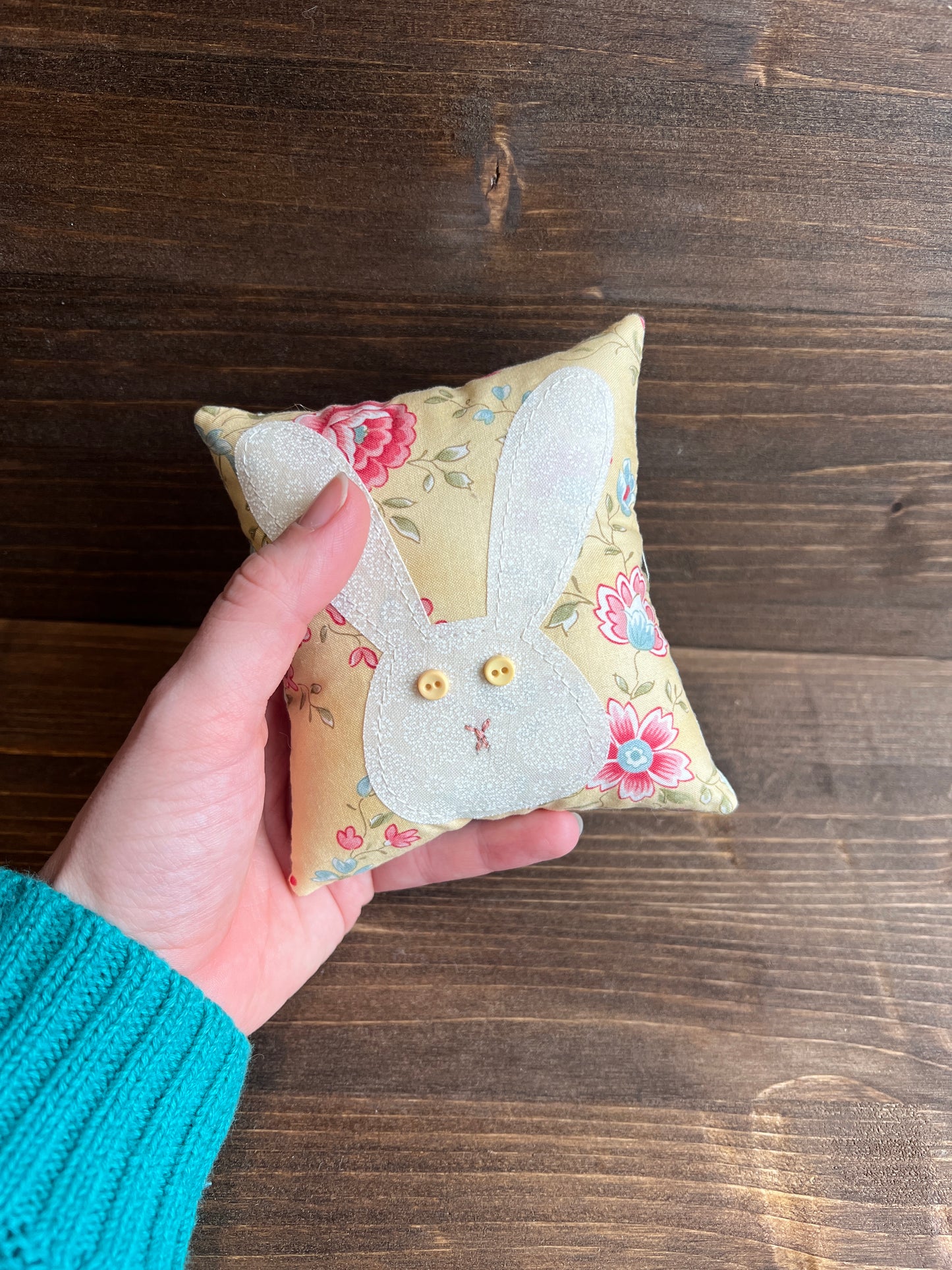 Spring Rabbit Bowl Filler